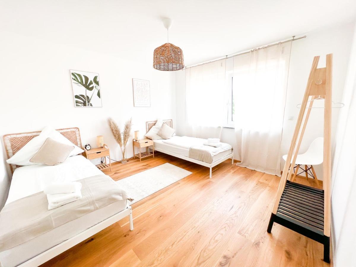 Sunset Club - Suite L Balkon - Kueche - Parkplatz Memmingen Dış mekan fotoğraf